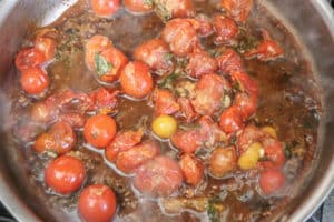 Seared Scallops with pasta and cherry tomato sauce