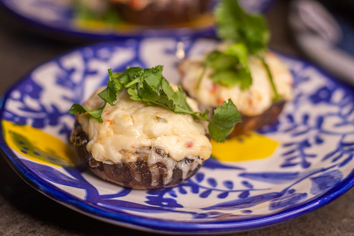 Spicy bacon stuffed mushrooms