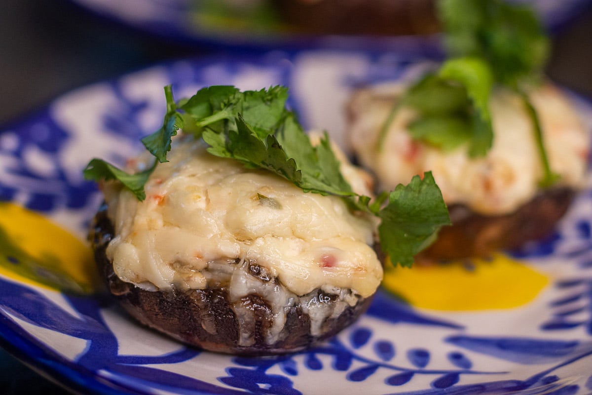 Spicy bacon stuffed mushrooms